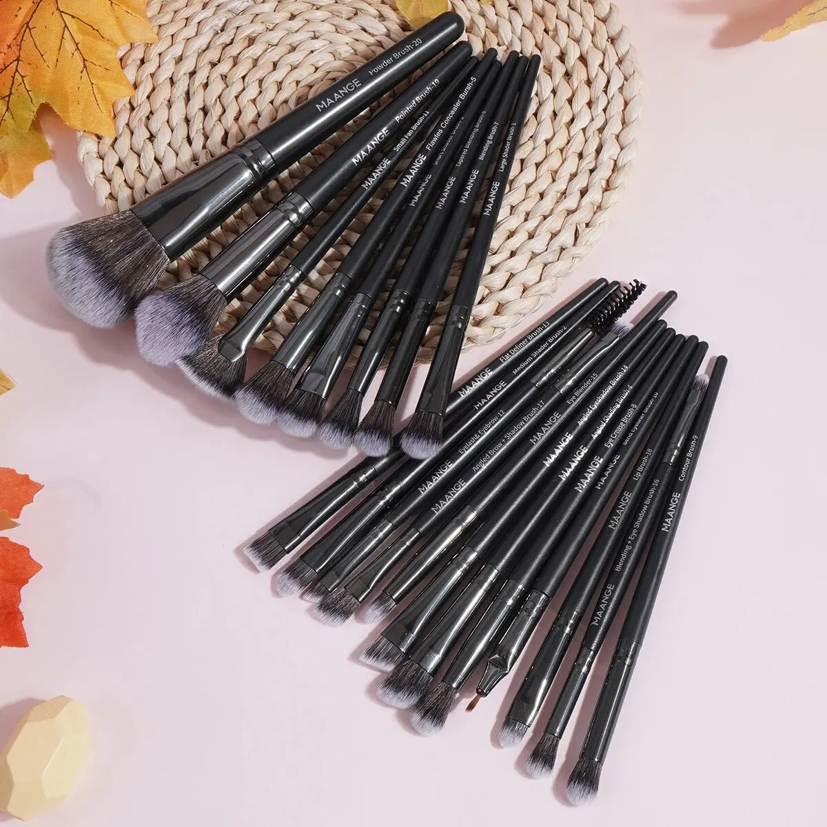 20-Piece Professional Makeup Brush Set for Foundation, Concealer, Eyeshadow, and Blush with Portable Storage Case